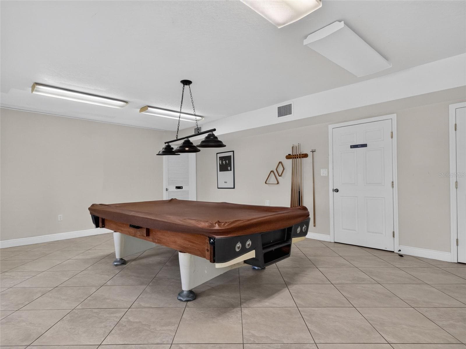 Condominium at 4386 LAKE UNDERHILL RD #D, ORLANDO, photo 45 of 64