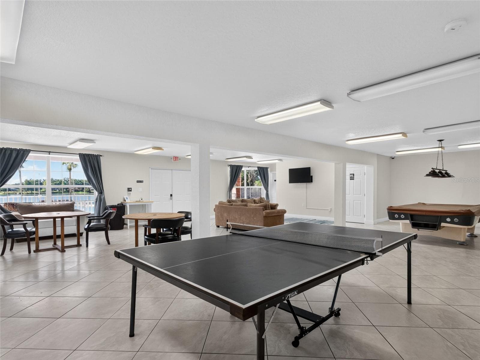 Condominium at 4386 LAKE UNDERHILL RD #D, ORLANDO, photo 47 of 64