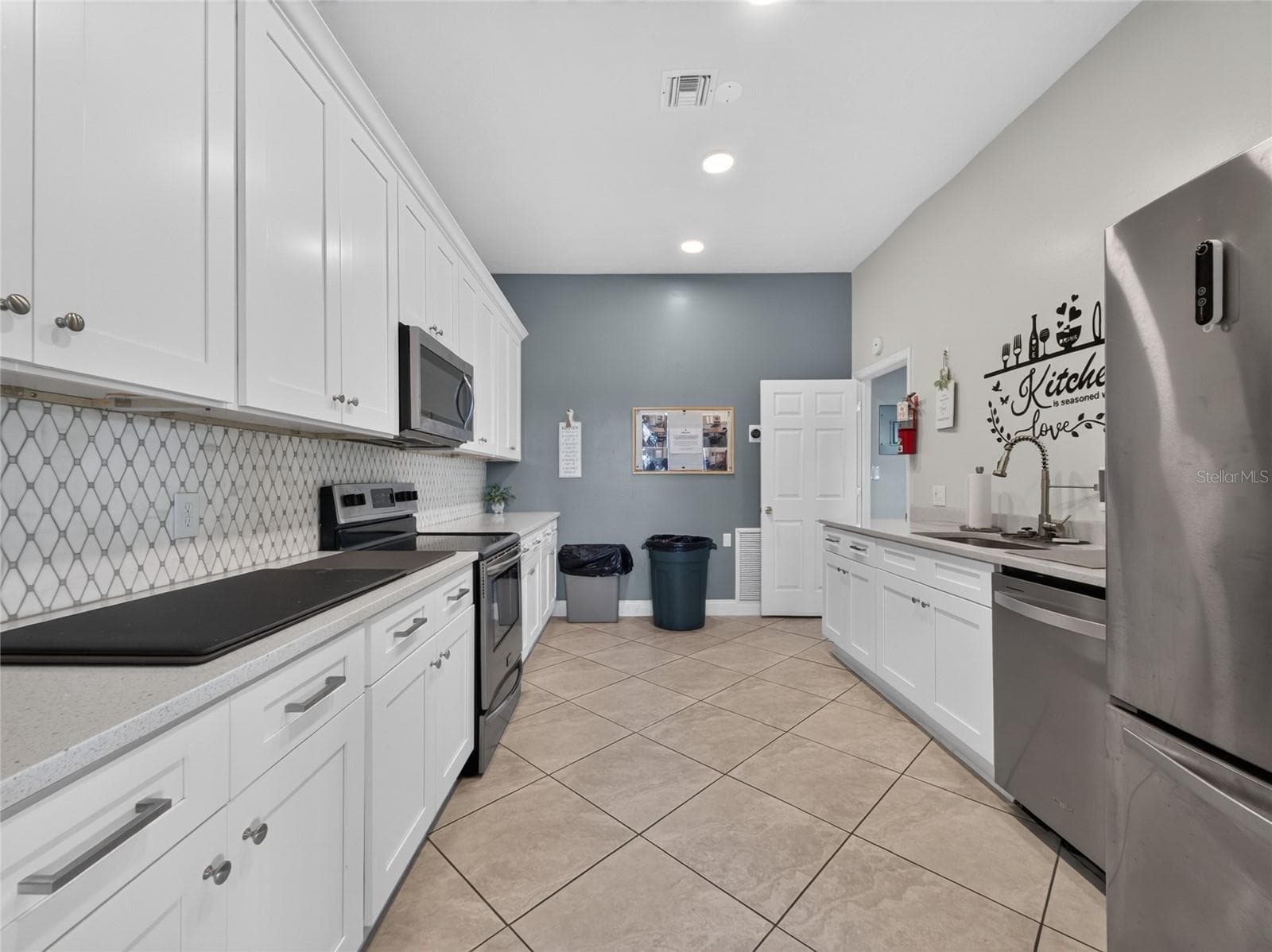Condominium at 4386 LAKE UNDERHILL RD #D, ORLANDO, photo 55 of 64