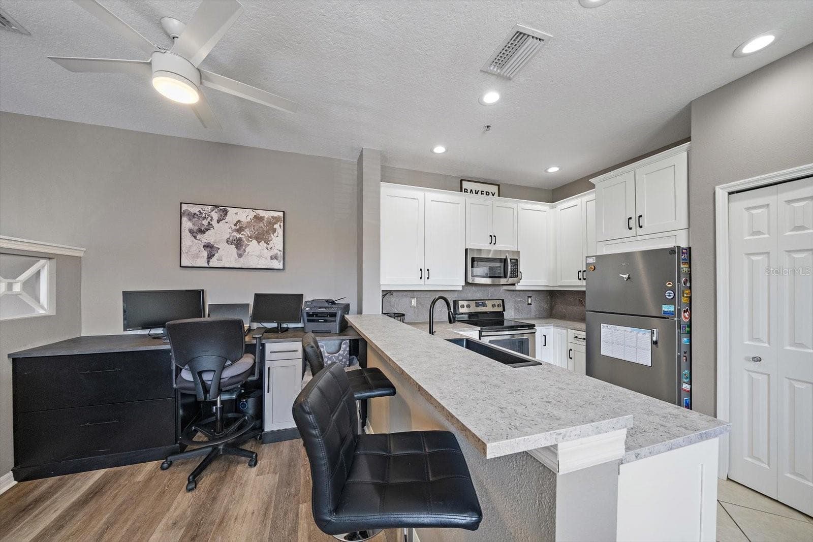 Condominium at 4206 VIA PIEDRA CIR #3-202, SARASOTA, photo 7 of 28