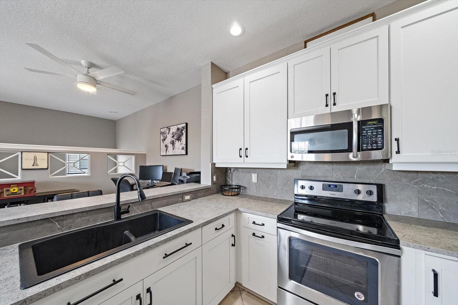 Condominium at 4206 VIA PIEDRA CIR #3-202, SARASOTA, photo 8 of 28