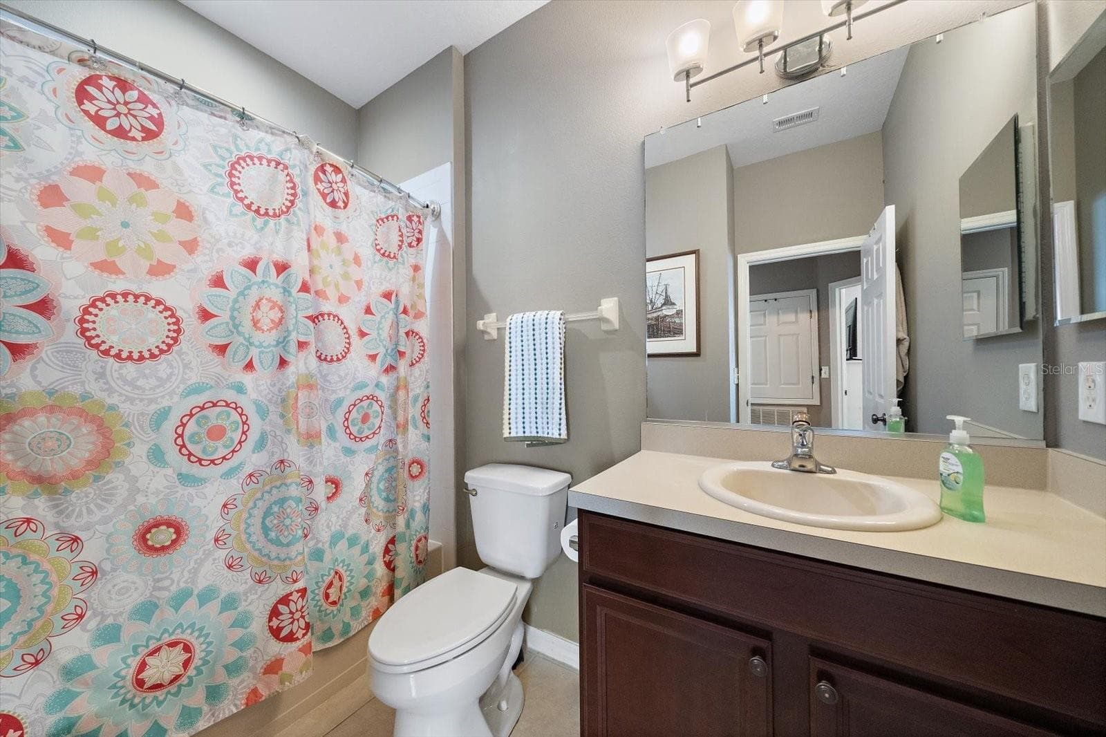Condominium at 4206 VIA PIEDRA CIR #3-202, SARASOTA, photo 21 of 28