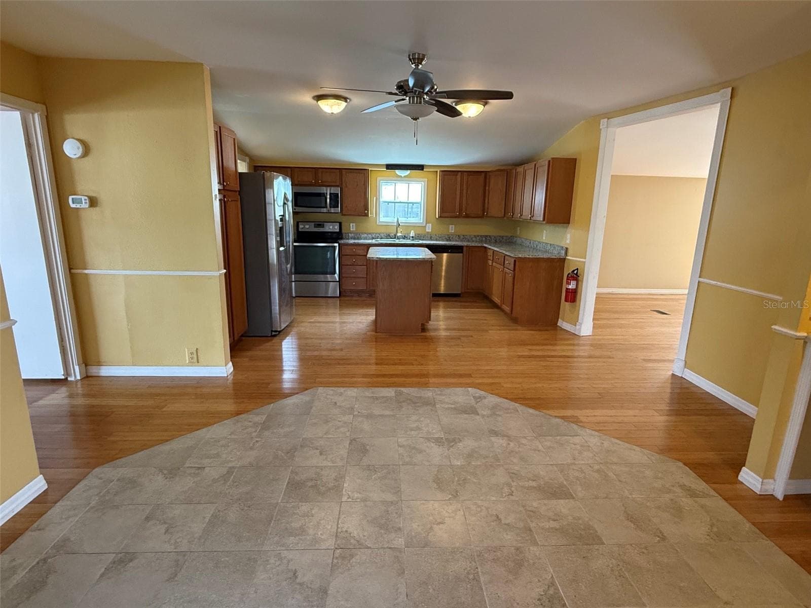 Manufactured Home at 3022 SHORT LEAF ST, WESLEY CHAPEL, photo 3 of 13