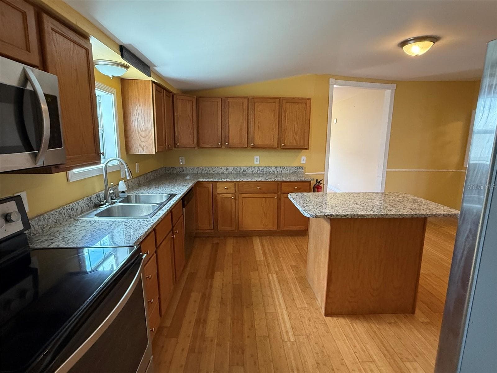 Manufactured Home at 3022 SHORT LEAF ST, WESLEY CHAPEL, photo 5 of 13