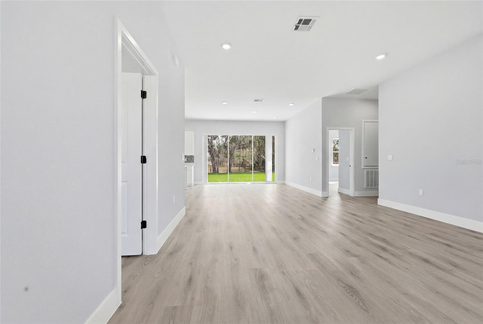 Single Family Residence at 13206 SW 65TH CIR, OCALA, photo 6 of 43