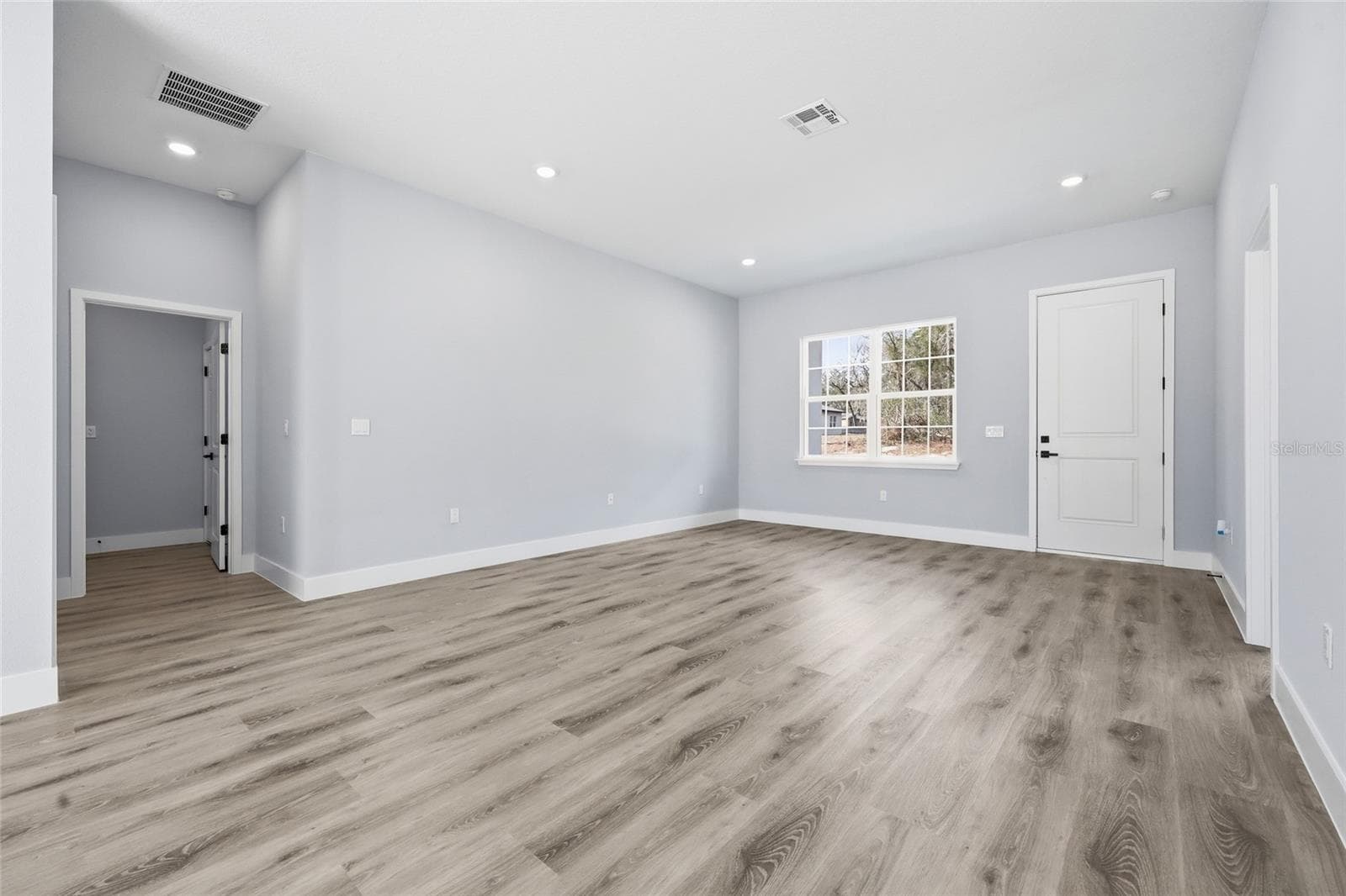 Single Family Residence at 13206 SW 65TH CIR, OCALA, photo 8 of 43