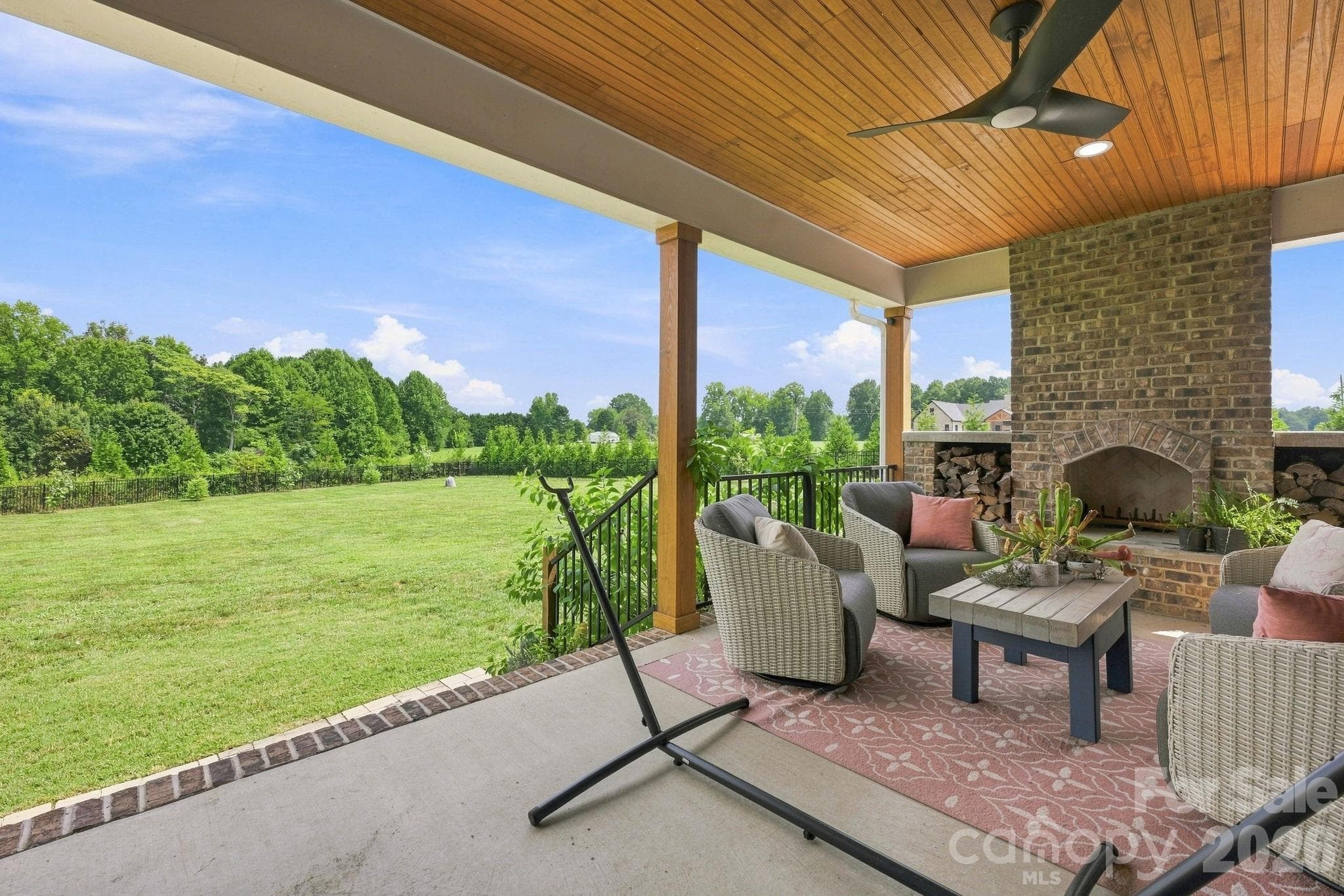 Covered Back Porch - 215 Cal Kennedy Road, Cleveland