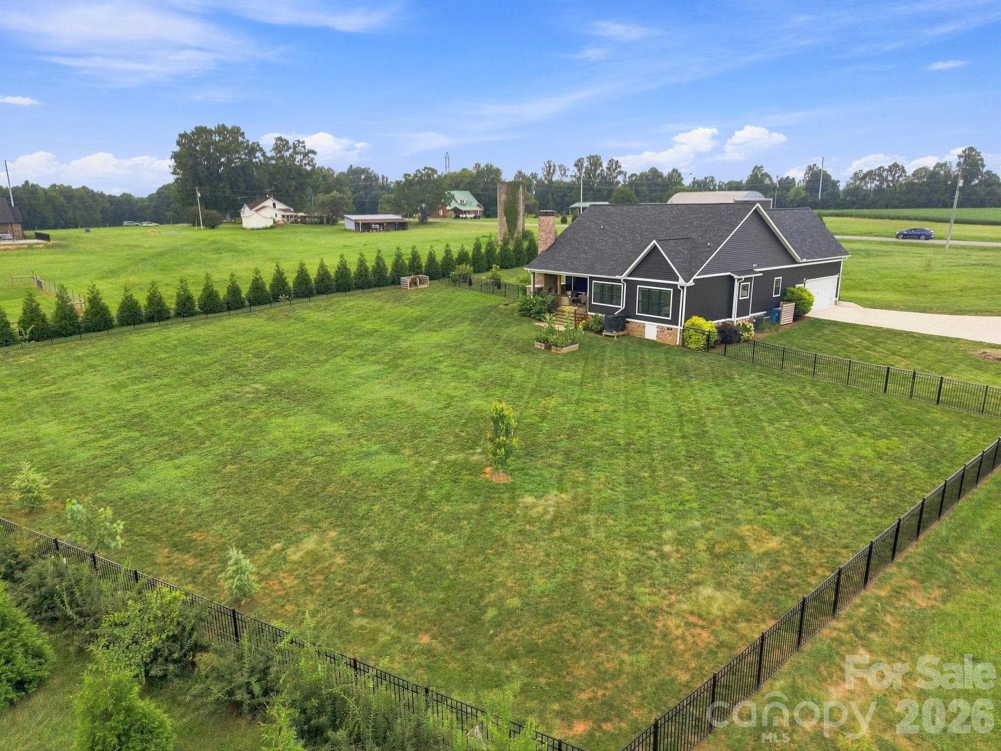 Privacy Landscaping - 215 Cal Kennedy Road, Cleveland