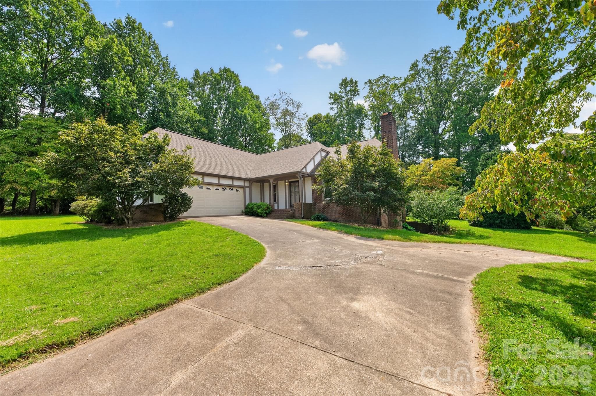 2923 Dogwood Drive