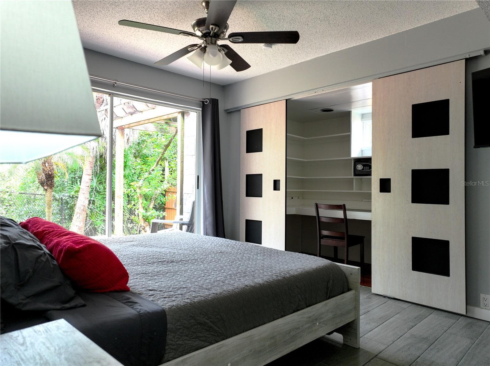 Single Family Residence at 111 OAK LEE DR, LUTZ, photo 10 of 32