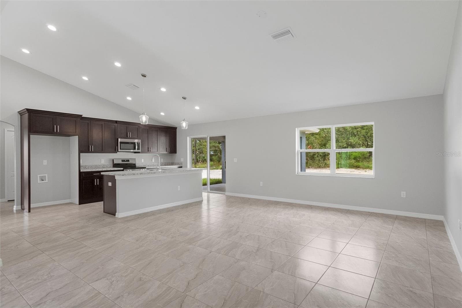 Single Family Residence at 12085 MANASSAS AVE, WEEKI WACHEE, photo 7 of 38