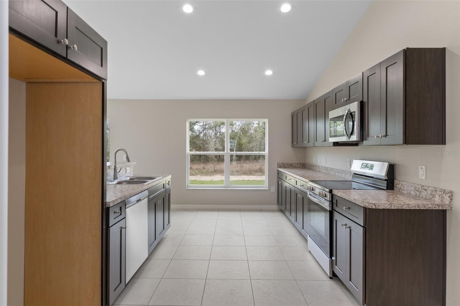 Single Family Residence at 12073 MANASSAS AVE, WEEKI WACHEE, photo 17 of 39