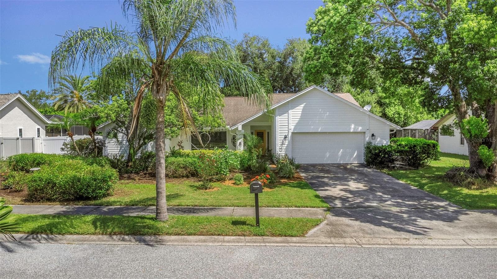 Single Family Residence at 1620 COUNTRY LN, DUNEDIN, photo 5 of 51