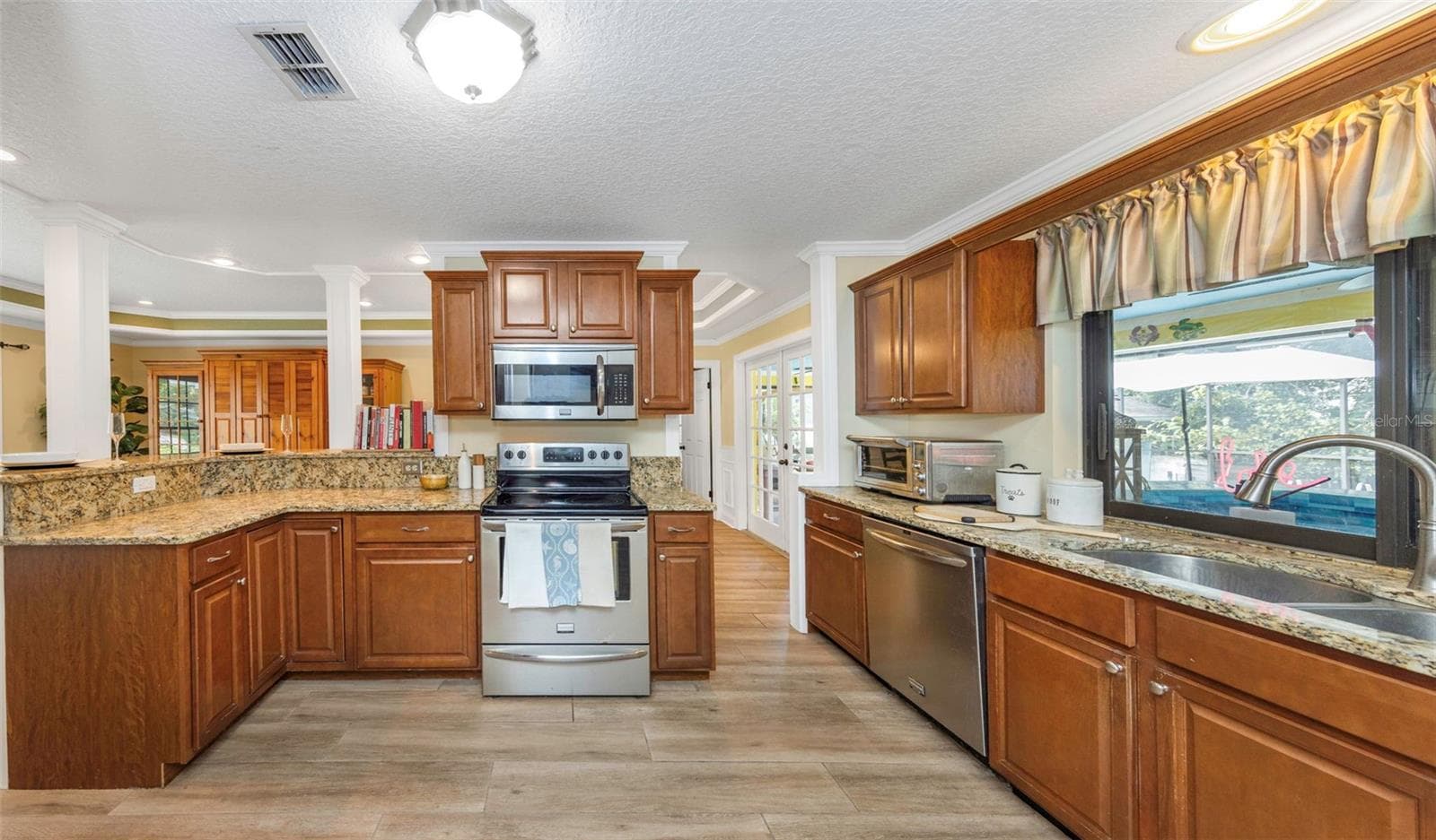 Single Family Residence at 1620 COUNTRY LN, DUNEDIN, photo 14 of 51