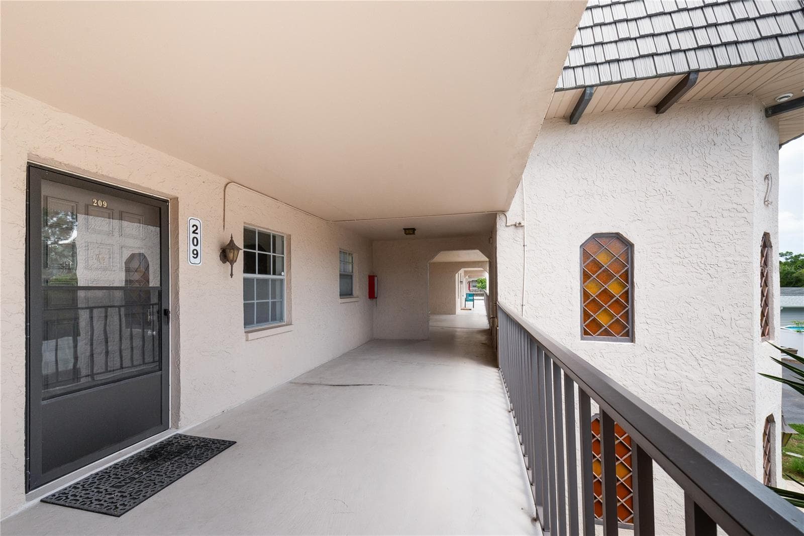 Offering a spacious 1 bed, 1 bath! - 209 CORDOVA GRN #209, SEMINOLE