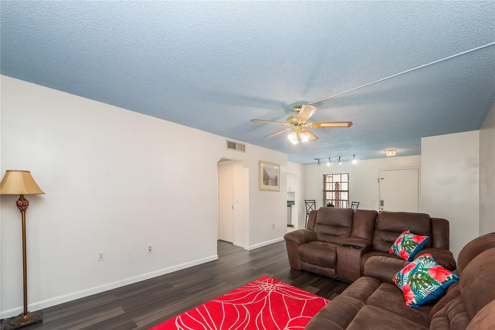 A condo that feels like home - 209 CORDOVA GRN #209, SEMINOLE