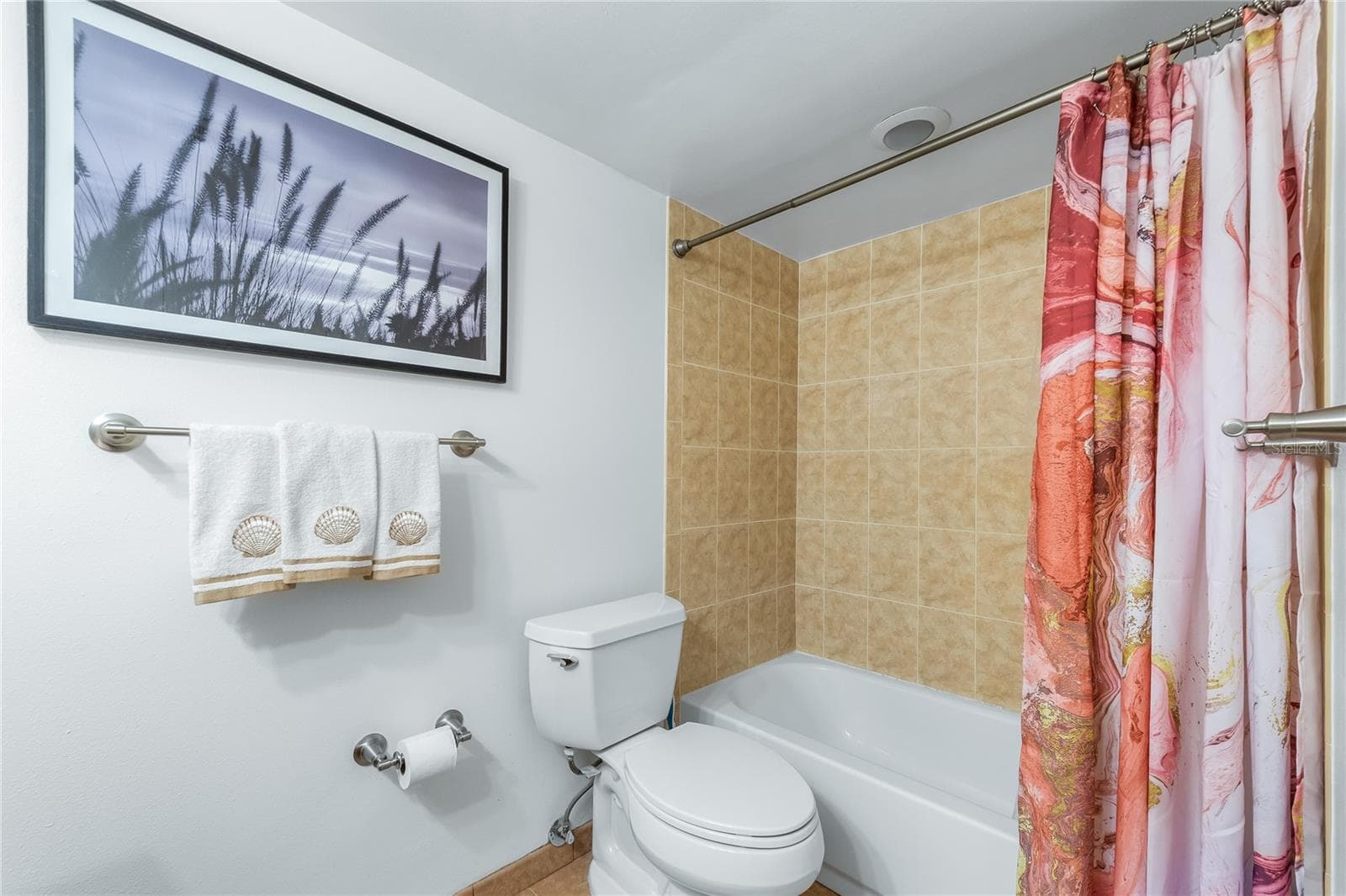 Shower/Tub combo! - 209 CORDOVA GRN #209, SEMINOLE