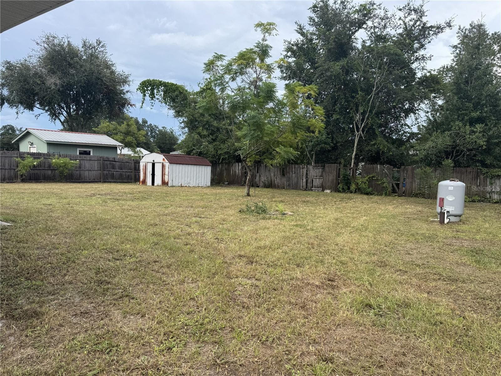 Single Family Residence at 393 WALNUT AVE, ORANGE CITY, photo 28 of 48