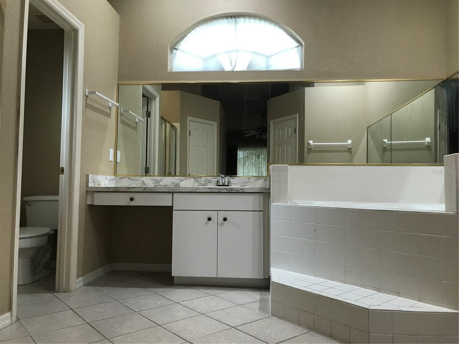 Single Family Residence at 5435 SUMMERLAND HILLS DR, LAKELAND, photo 11 of 26