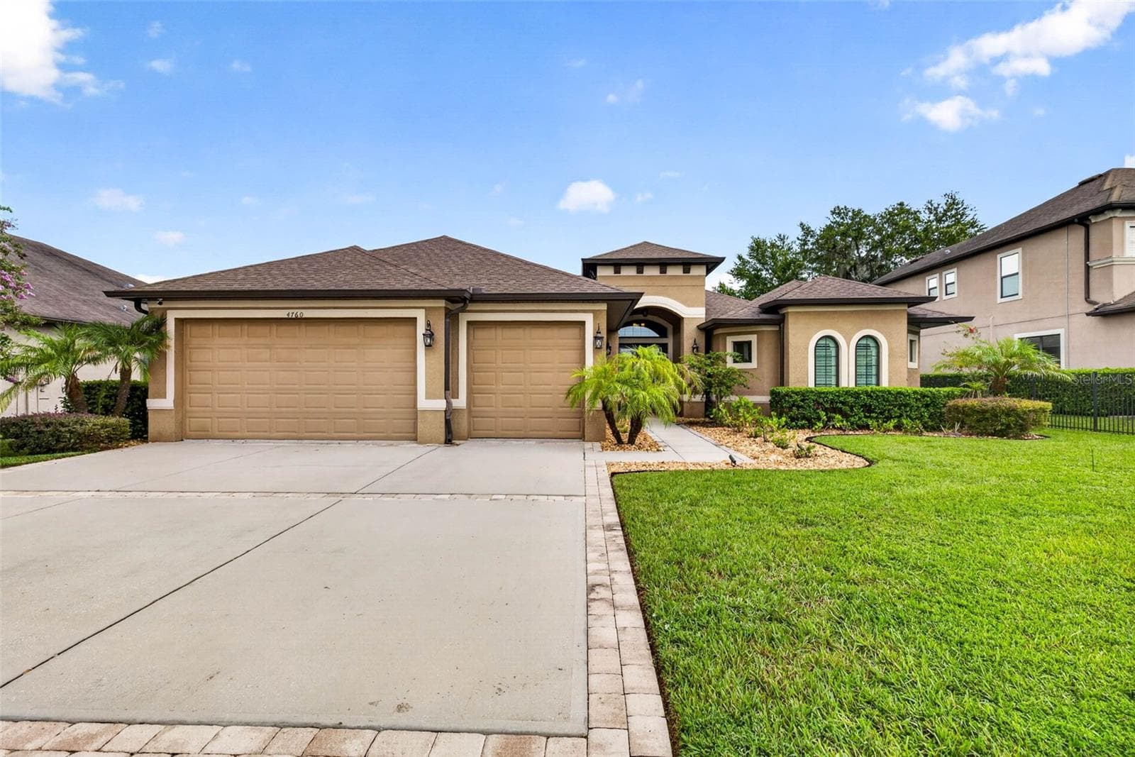 Exterior - 4760 LAGO VISTA CIR, LAND O LAKES