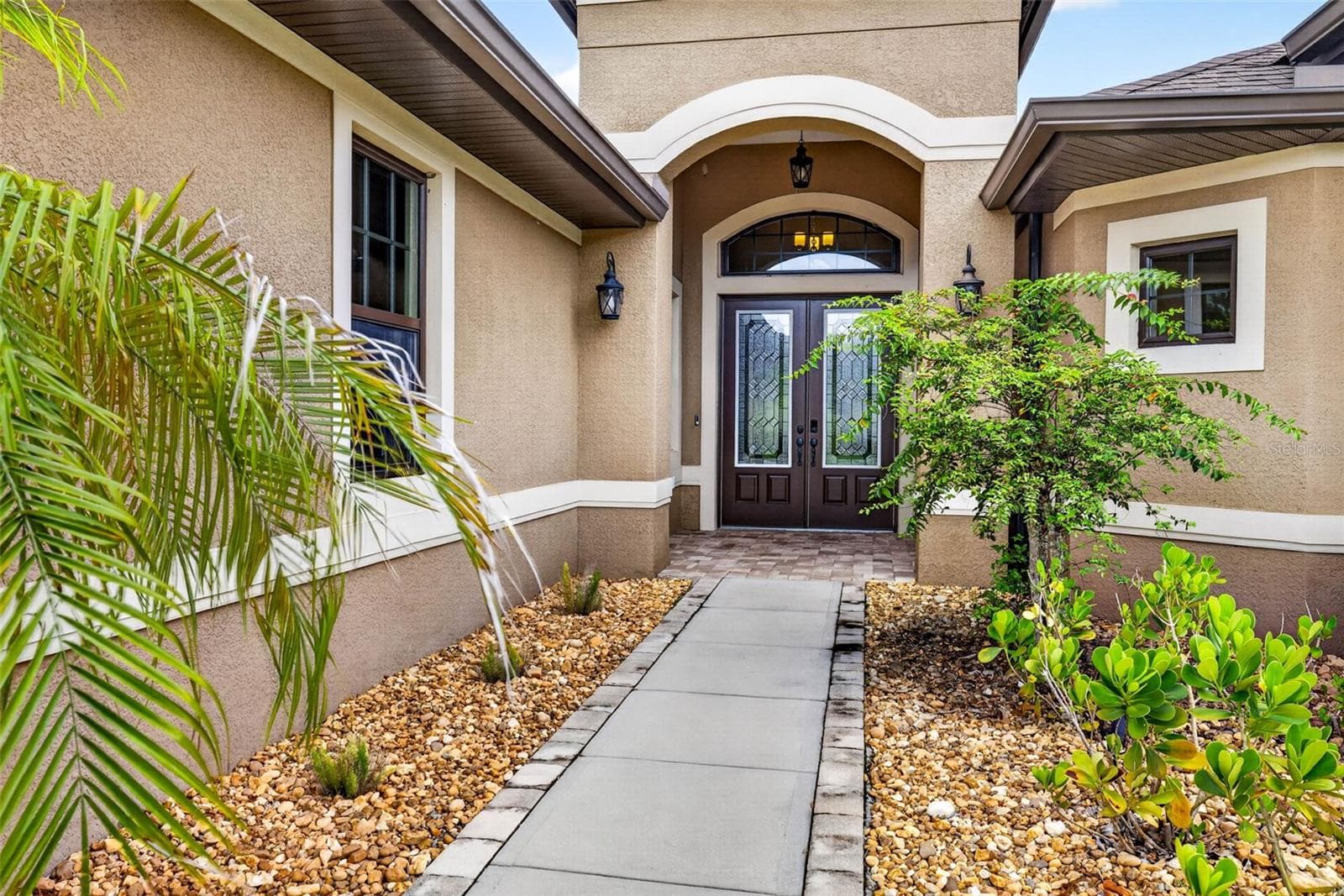 Front Walk way - 4760 LAGO VISTA CIR, LAND O LAKES