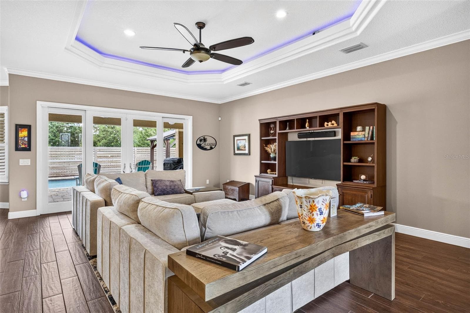 Living room - 4760 LAGO VISTA CIR, LAND O LAKES