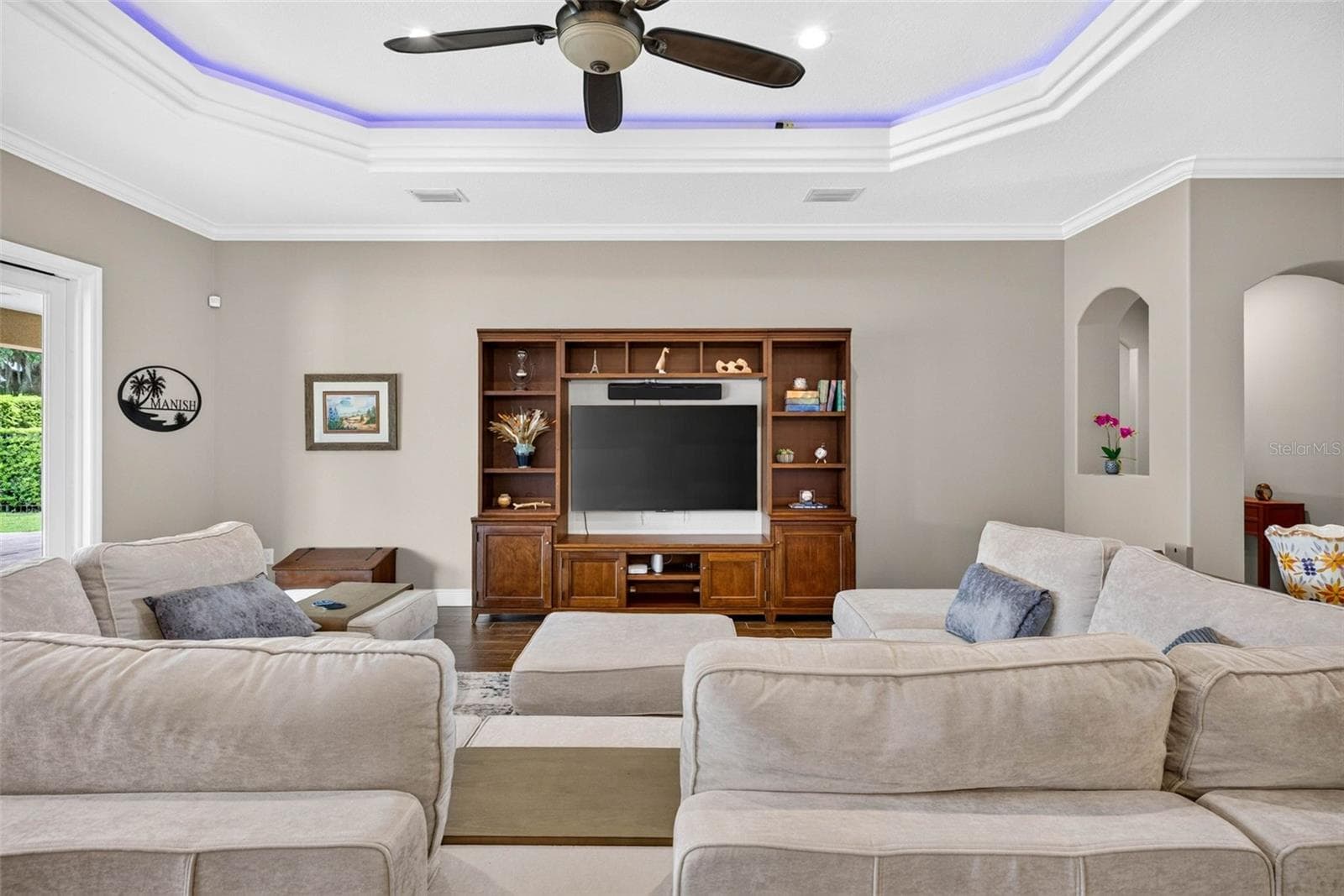 Living room - 4760 LAGO VISTA CIR, LAND O LAKES