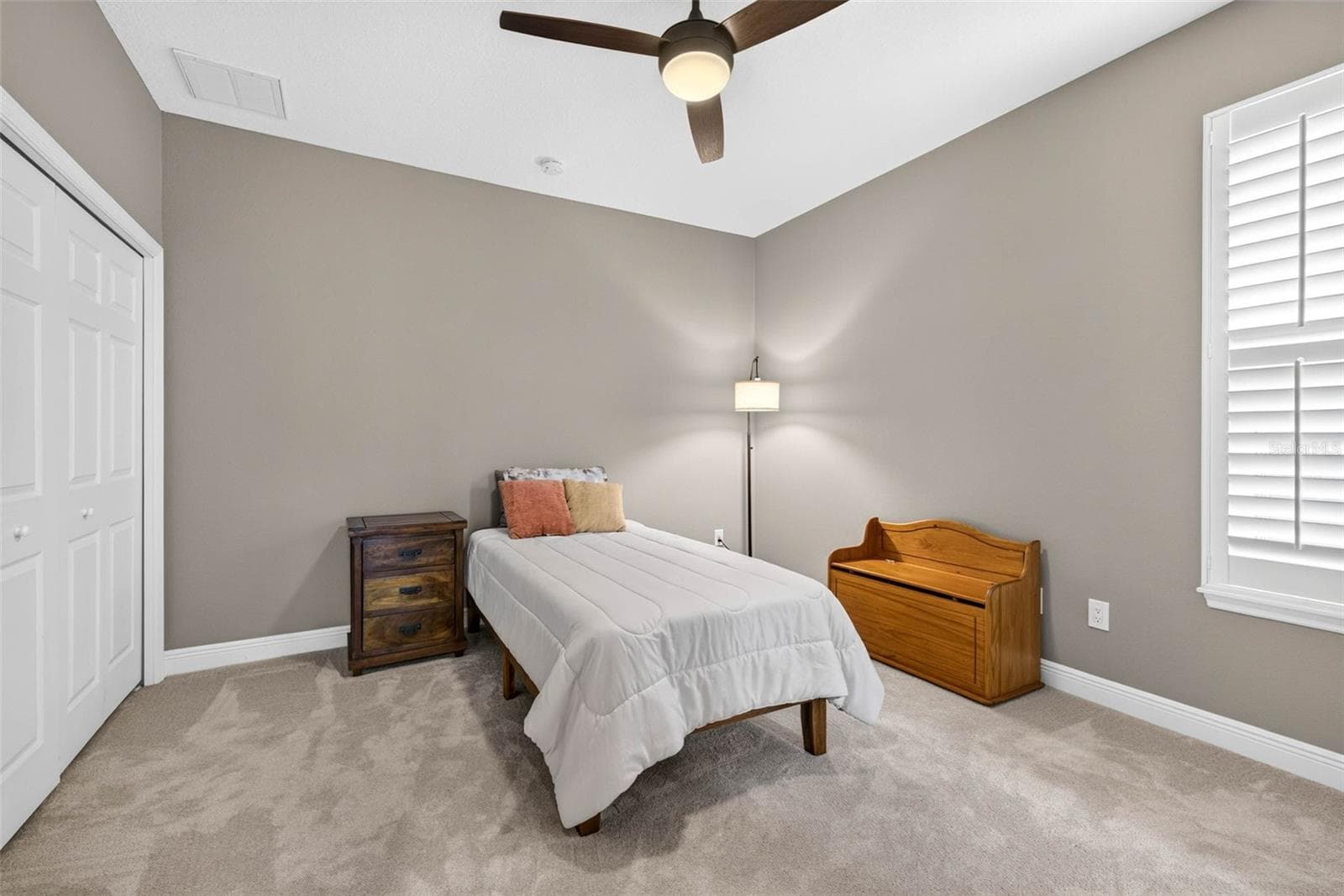 Bedroom 3 at rear of home - 4760 LAGO VISTA CIR, LAND O LAKES