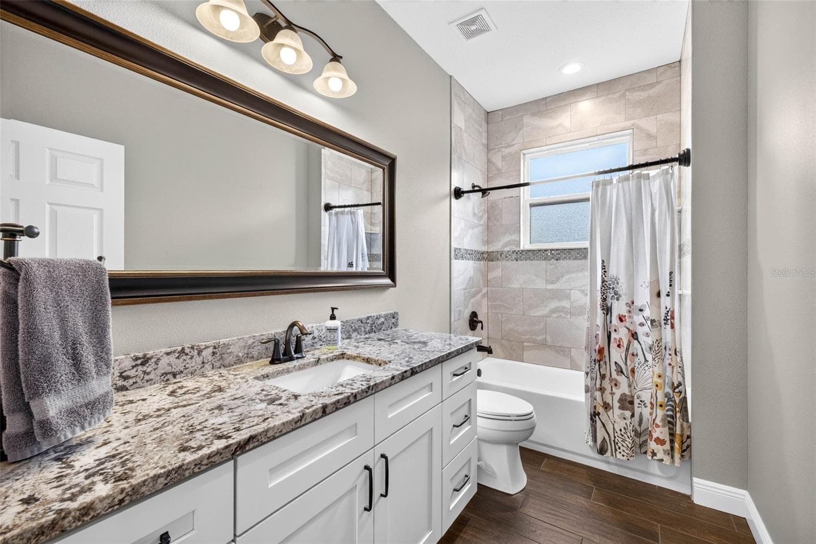 Bathroom 2 - 4760 LAGO VISTA CIR, LAND O LAKES