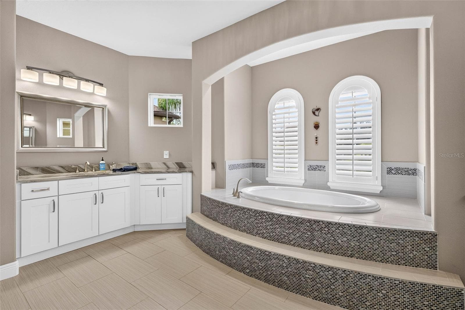 Ensuite Bath - 4760 LAGO VISTA CIR, LAND O LAKES