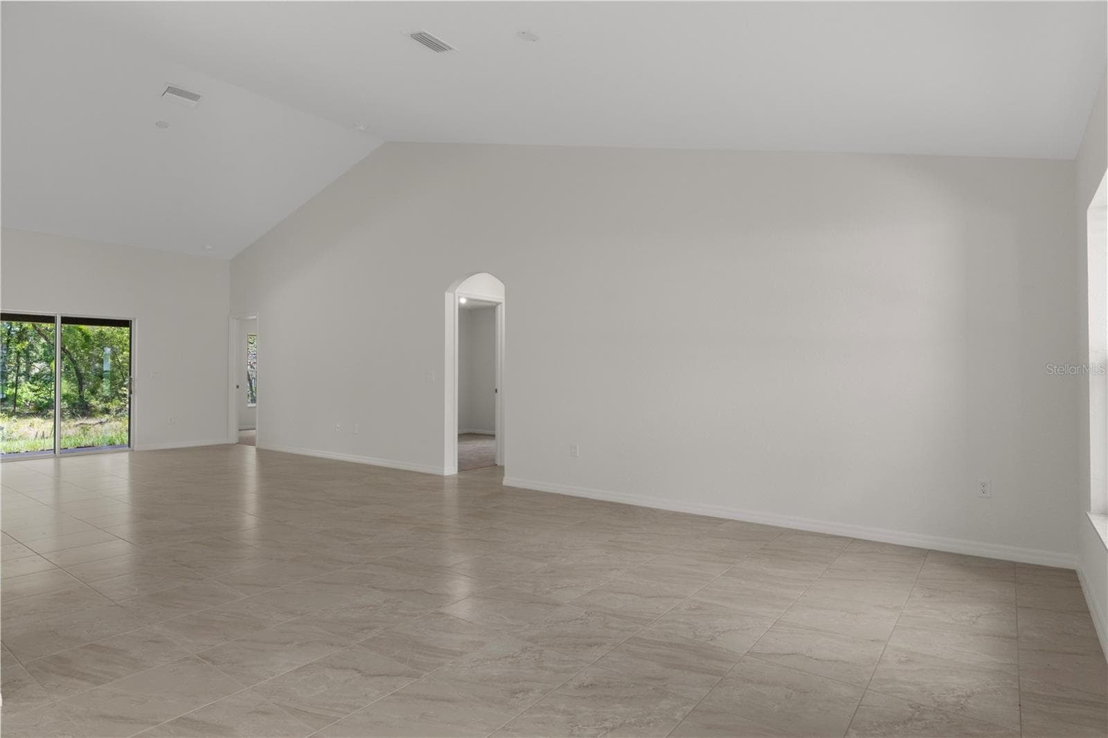 Single Family Residence at 13048 KITTIWAKE RD, WEEKI WACHEE, photo 5 of 37