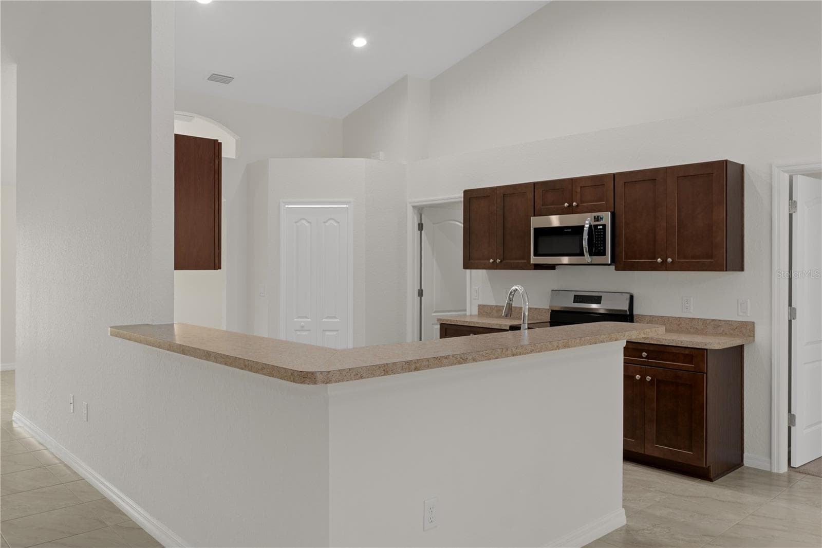 Single Family Residence at 13048 KITTIWAKE RD, WEEKI WACHEE, photo 14 of 37