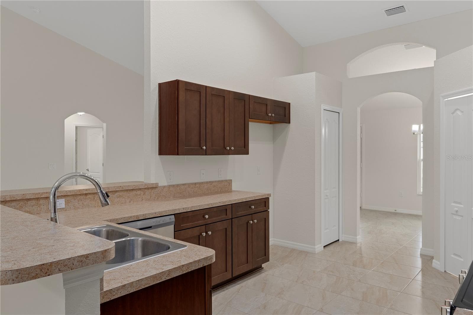 Single Family Residence at 13048 KITTIWAKE RD, WEEKI WACHEE, photo 16 of 37