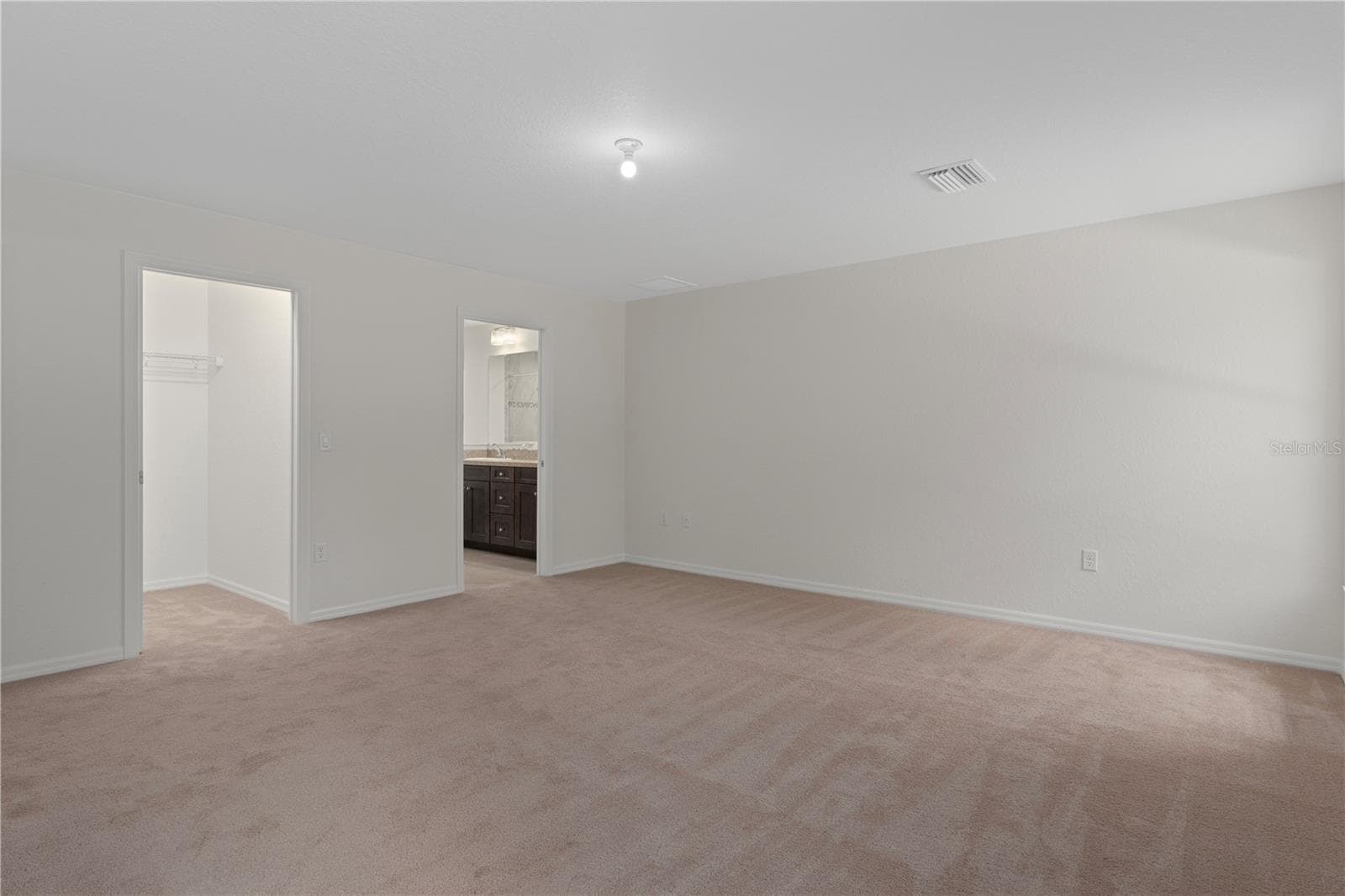 Single Family Residence at 13048 KITTIWAKE RD, WEEKI WACHEE, photo 24 of 37