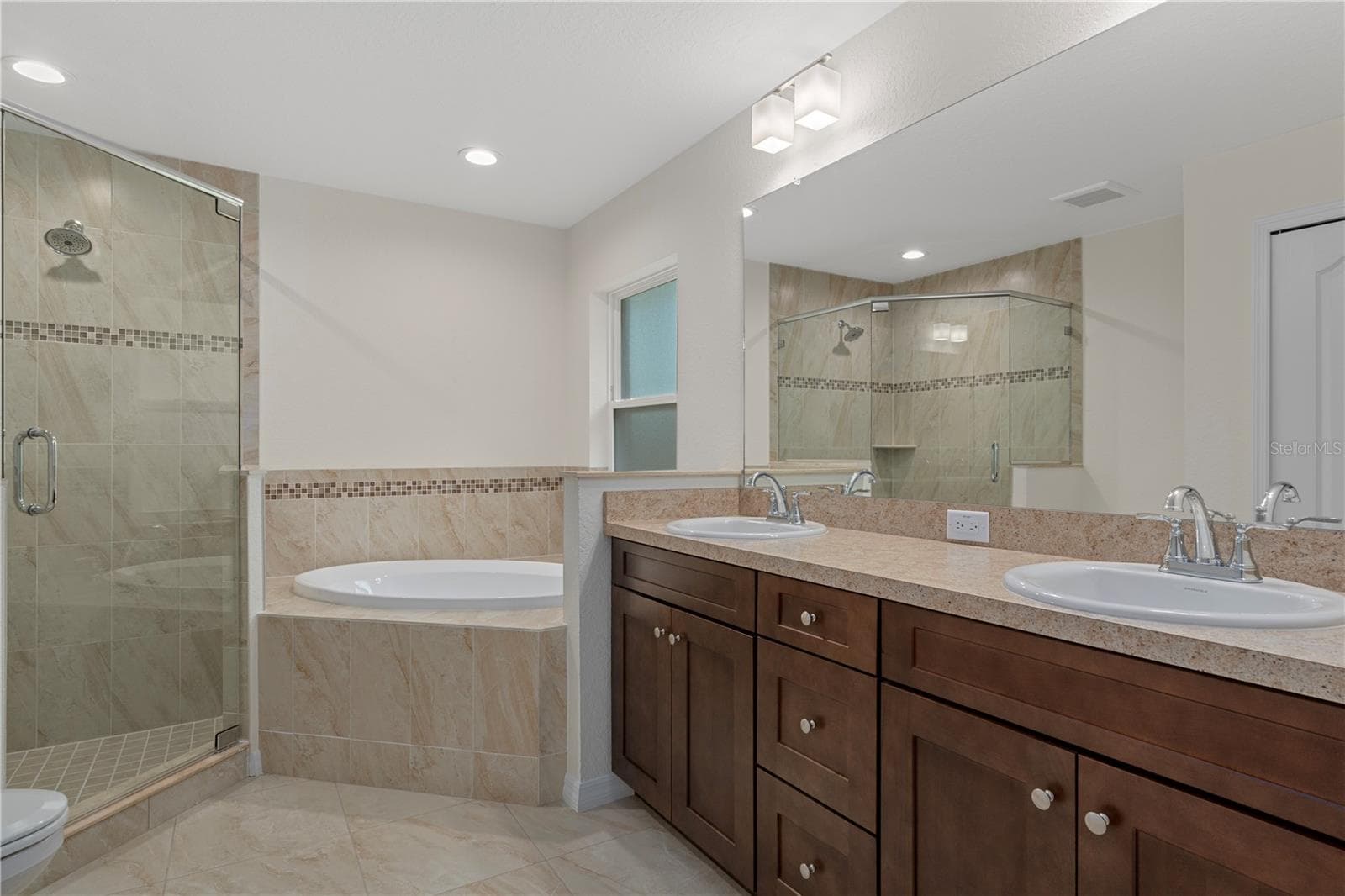 Single Family Residence at 13048 KITTIWAKE RD, WEEKI WACHEE, photo 26 of 37