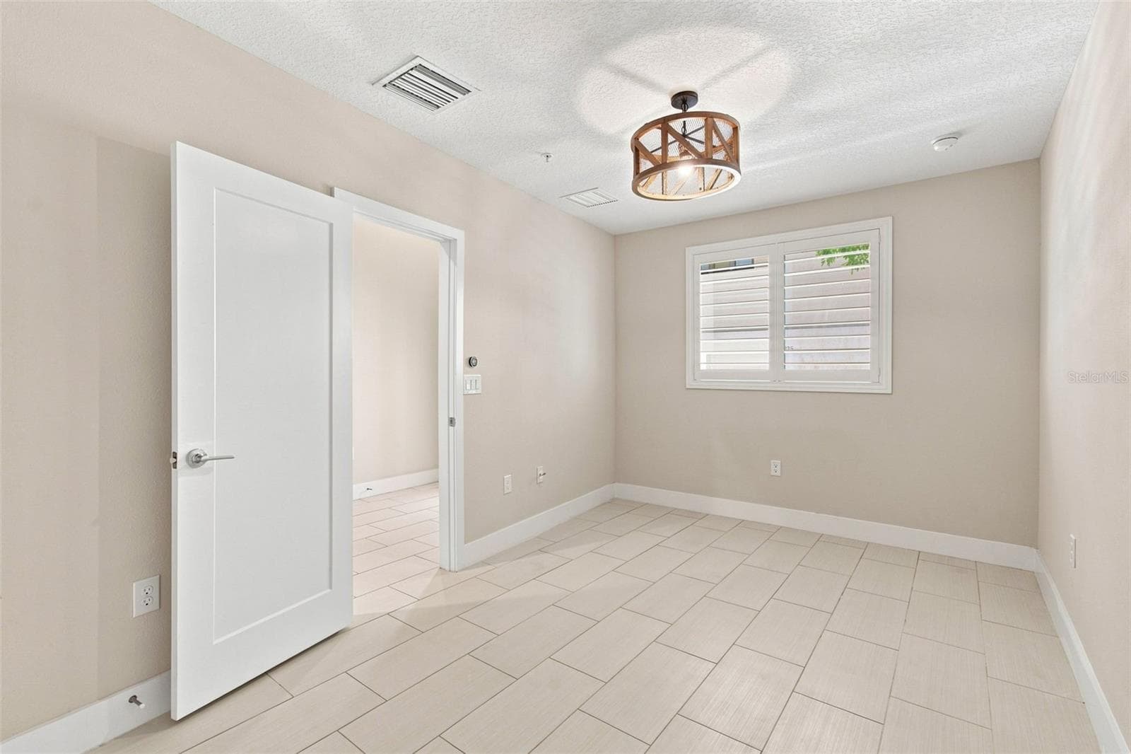 Townhouse at 931 ARLINGTON AVE N, ST PETERSBURG, photo 17 of 65