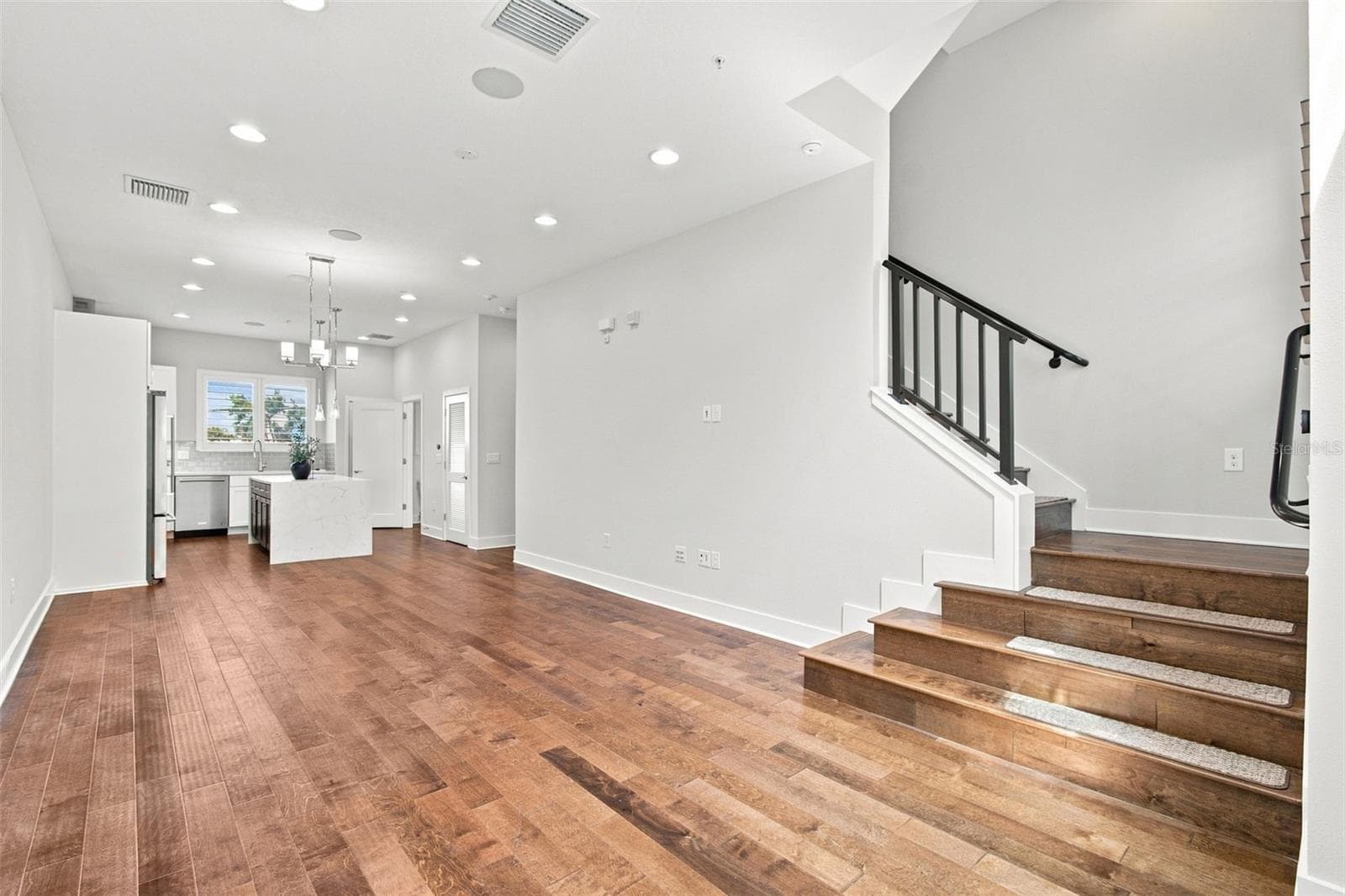 Townhouse at 931 ARLINGTON AVE N, ST PETERSBURG, photo 32 of 65