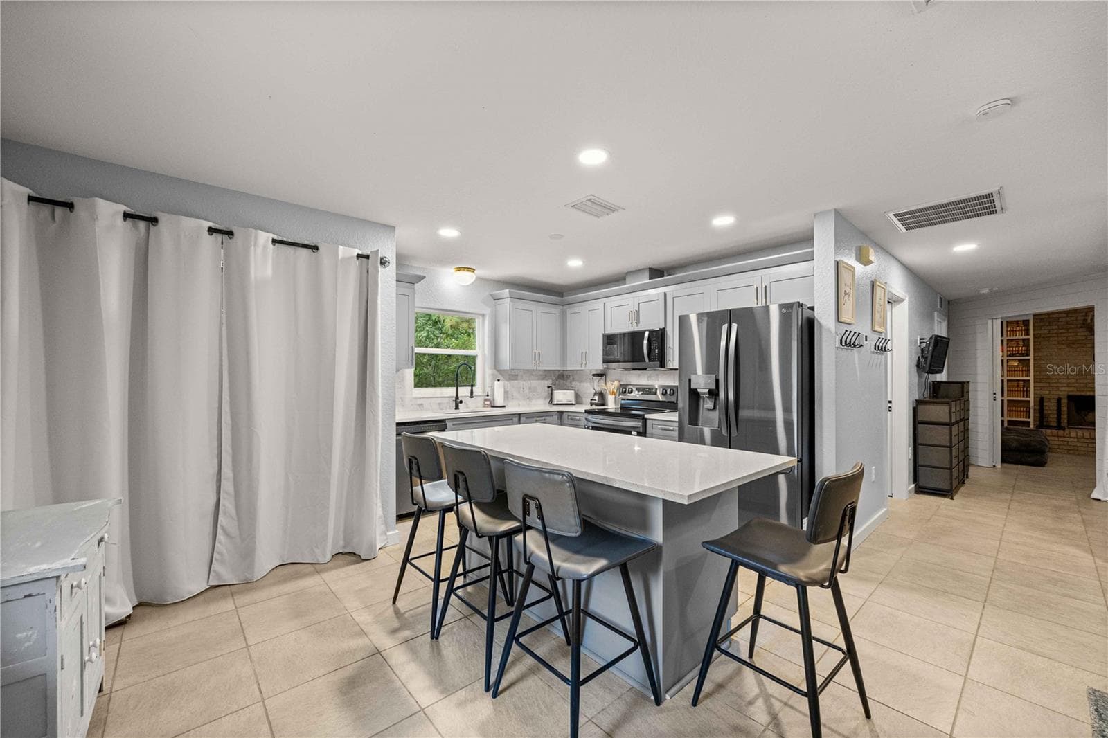 Single Family Residence at 4191 NE 138TH TER, WILLISTON, photo 10 of 37