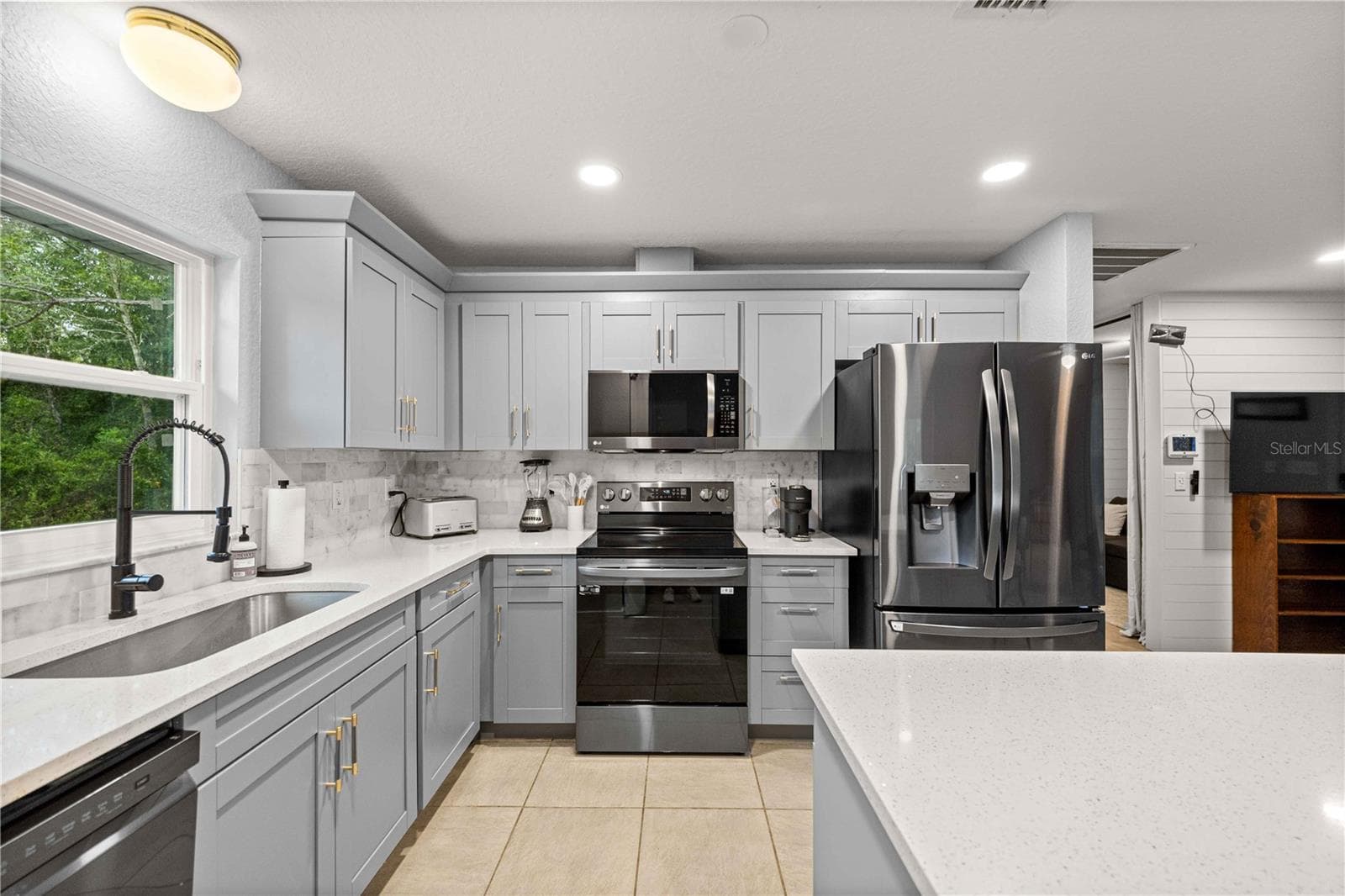 Single Family Residence at 4191 NE 138TH TER, WILLISTON, photo 11 of 37