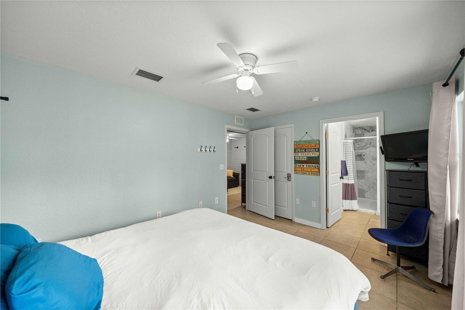 Single Family Residence at 4191 NE 138TH TER, WILLISTON, photo 16 of 37