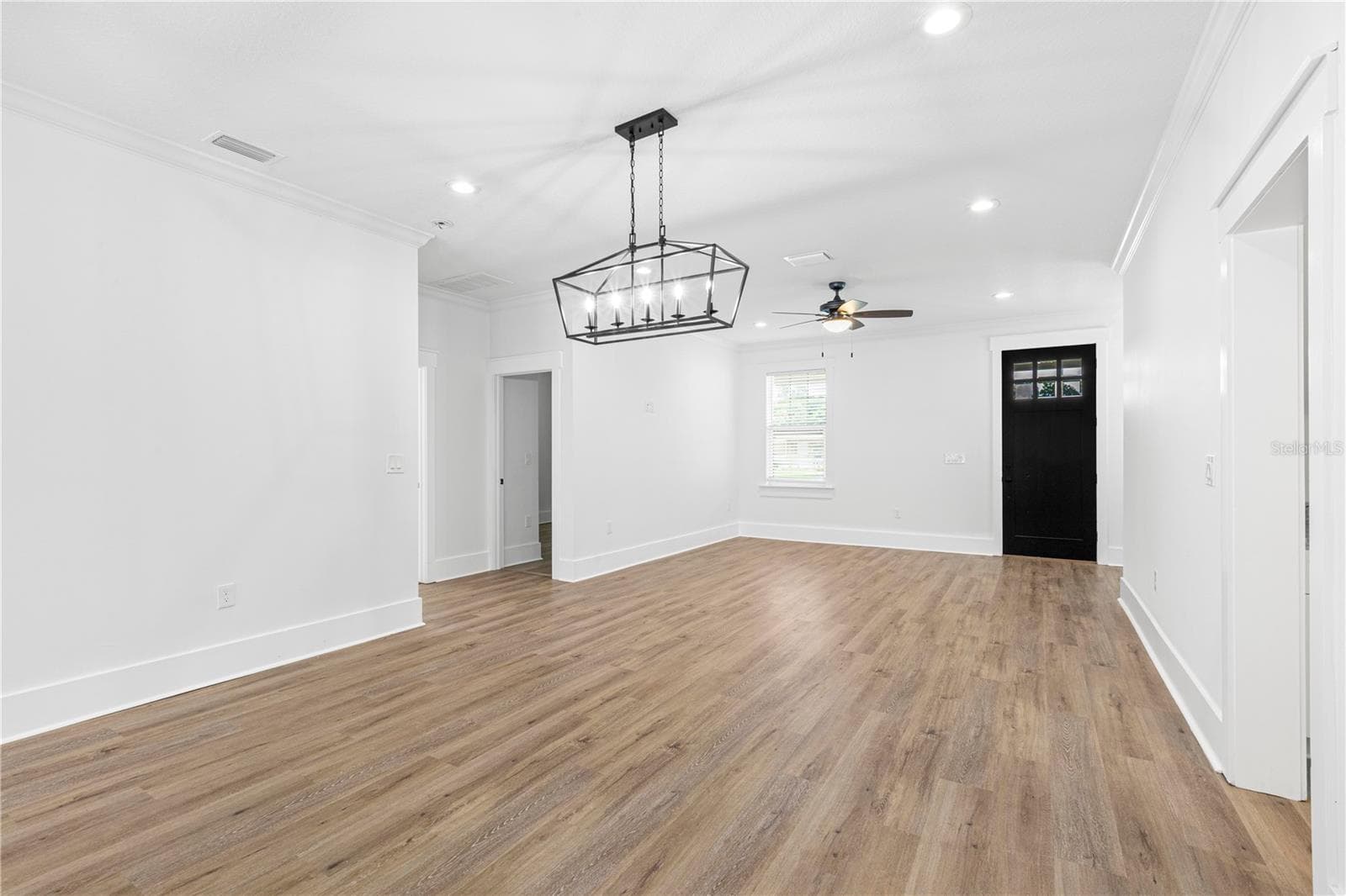 dining room, living room - 3923 W GRAY ST, TAMPA