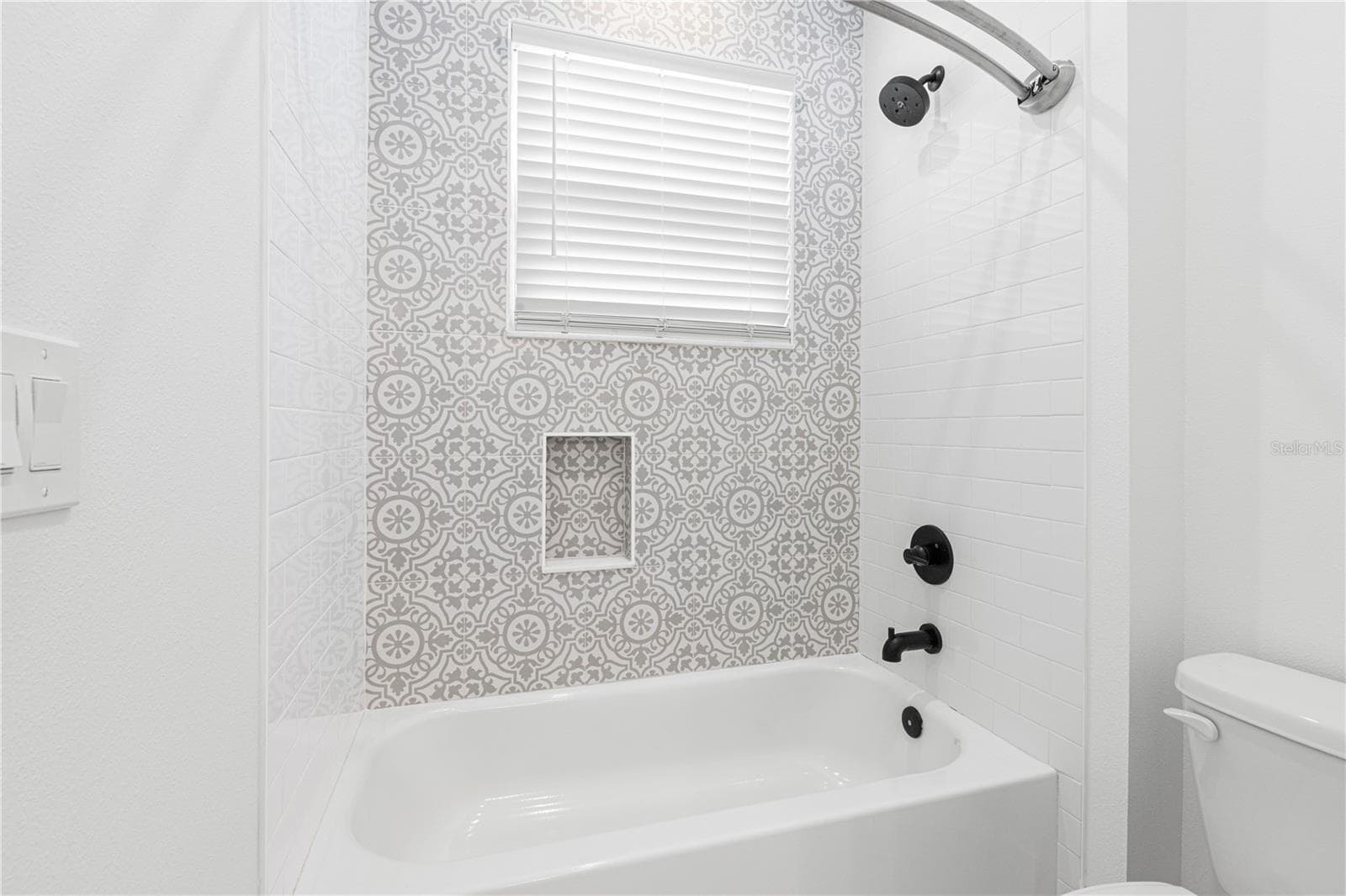upstairs bathroom - 3923 W GRAY ST, TAMPA