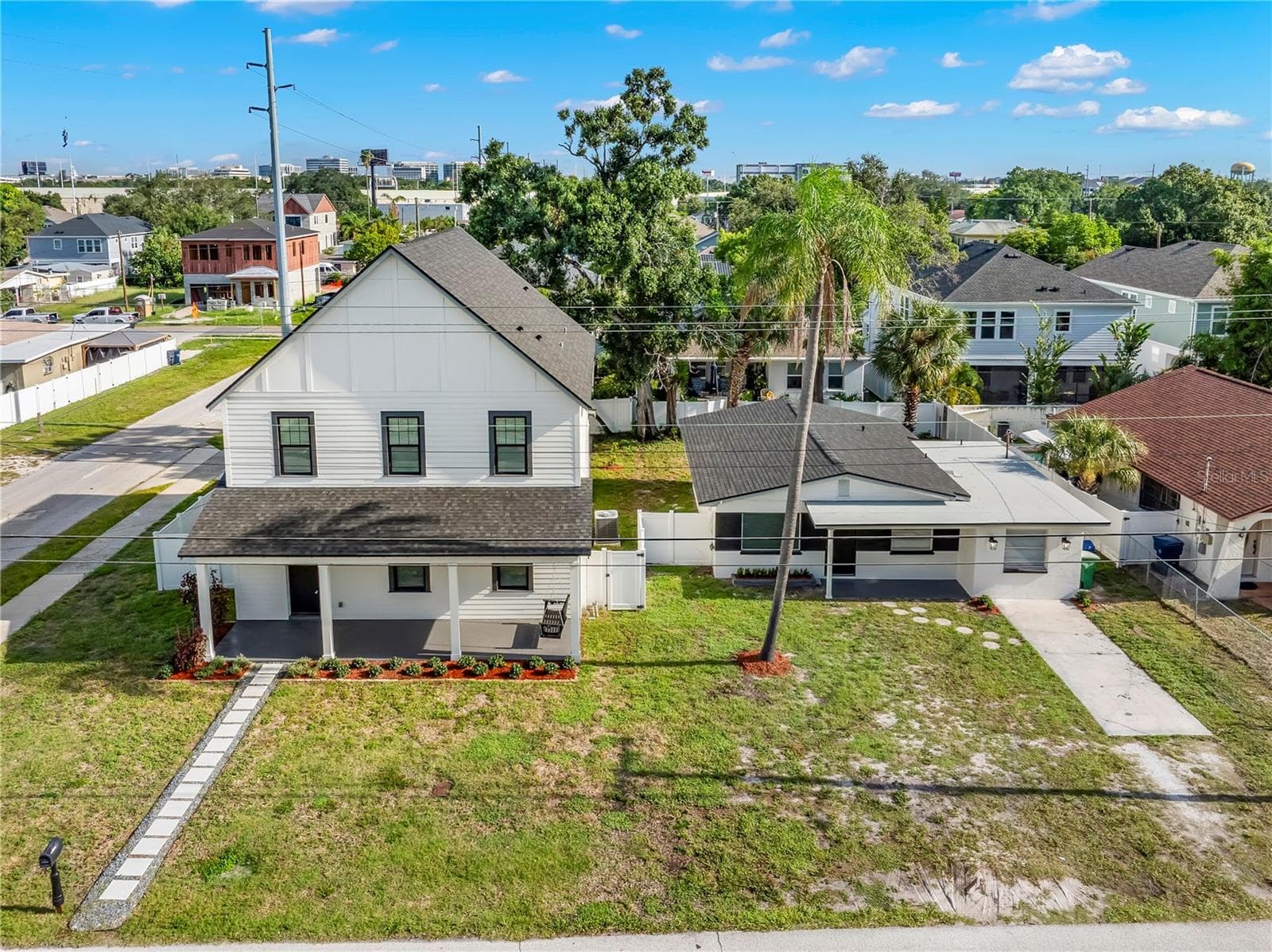Single Family Residence at 3923 W GRAY ST, TAMPA, photo 42 of 77