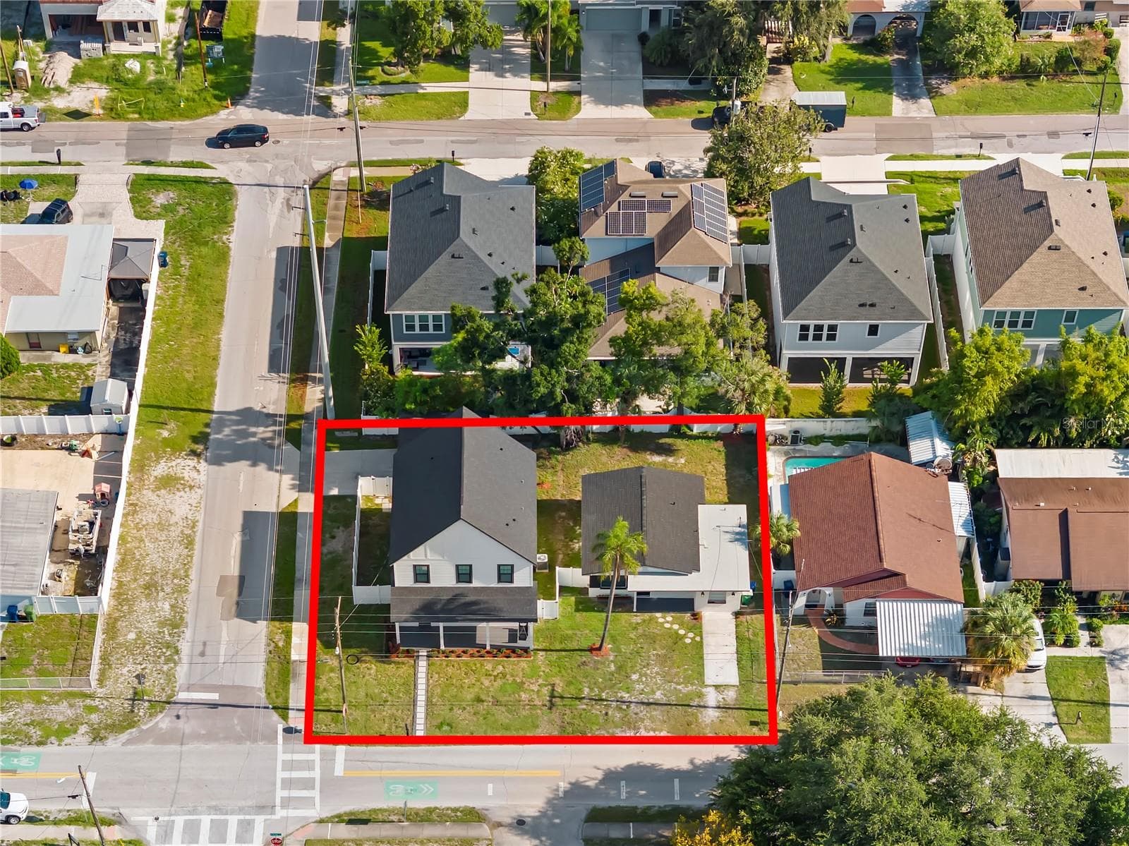 Single Family Residence at 3923 W GRAY ST, TAMPA, photo 44 of 77