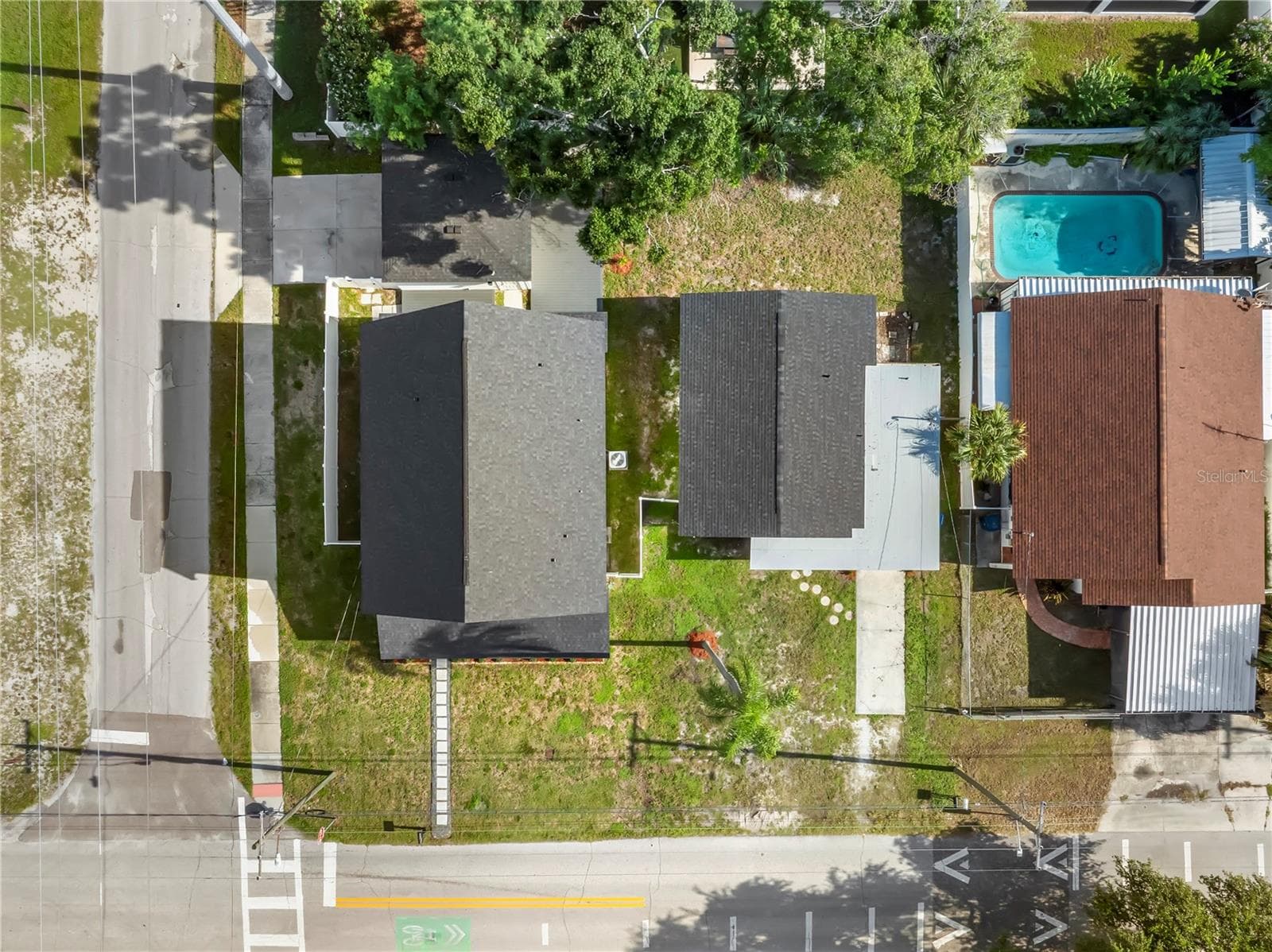 Single Family Residence at 3923 W GRAY ST, TAMPA, photo 46 of 77