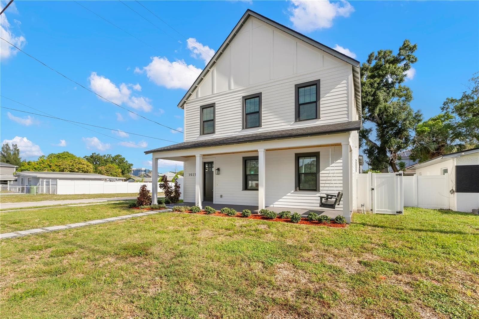 Single Family Residence at 3923 W GRAY ST, TAMPA, photo 58 of 77