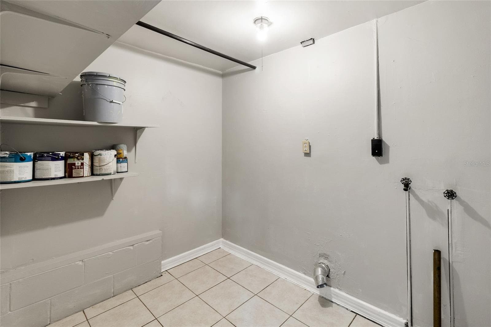 Huge laundry room! - 5410 14TH AVE S, GULFPORT