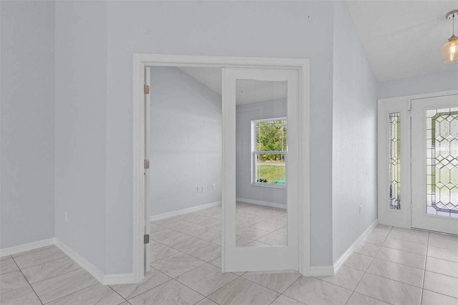 Single Family Residence at 13058 KITTIWAKE RD, WEEKI WACHEE, photo 7 of 40