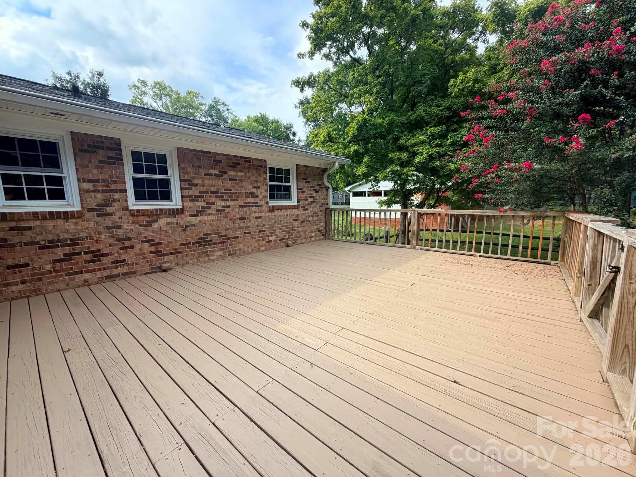 deck main - 6081 Cambridge Drive, Harrisburg