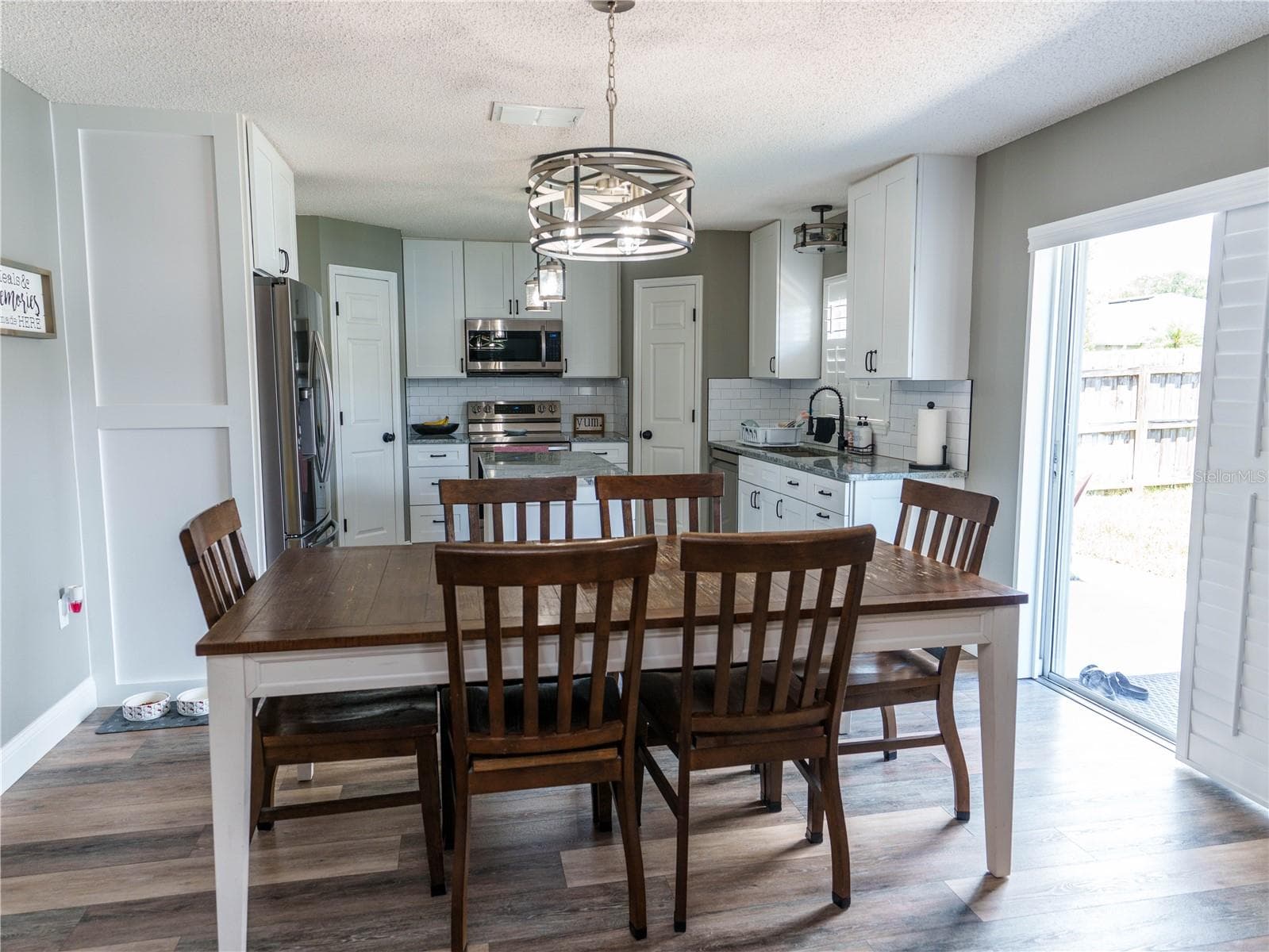 Living Room/Kitchen Area - 2722 HEATHGATE WAY, LAND O LAKES